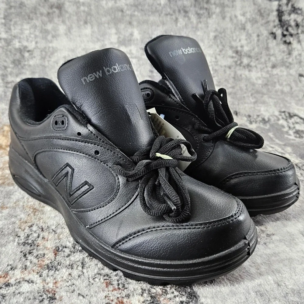 New Balance 674 Walking Shoes Womens 10B Black Leather WW674BK Comfort Sneakers